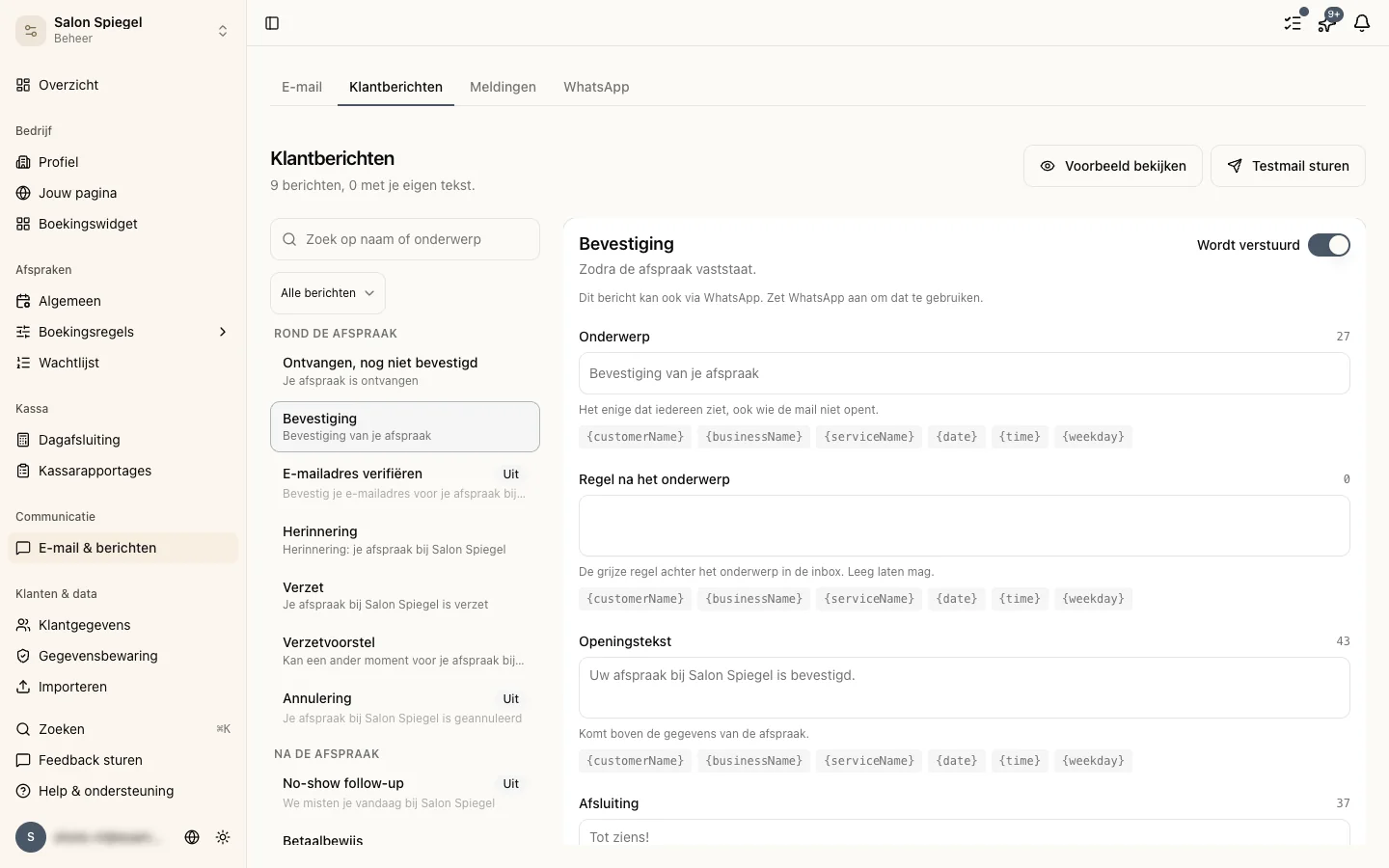 Het scherm Klantberichten met de bevestigingsmail geopend